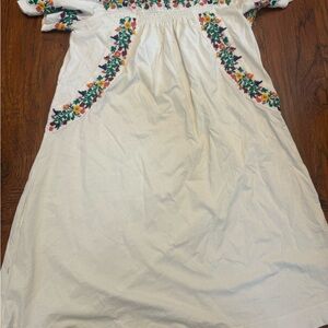 Caslon White Dress with Floral Embroidery